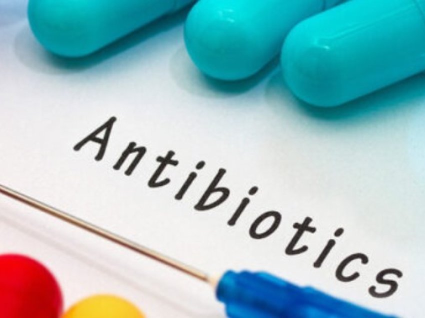 Antibiotikët nuk po funksionojnë, OBSH alarmon për rrezikun