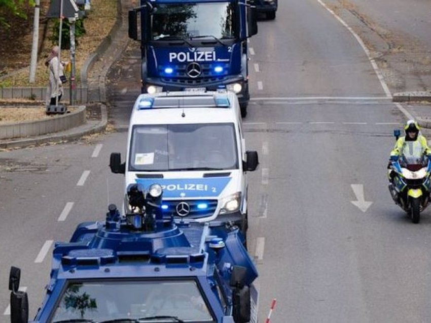 ‘Zbërthehet’ një tjetër bandë kriminale/ Sekuestrohen 35 ton kokainë, arrestohen 8 persona - pjesë e bandës edhe një shqiptar