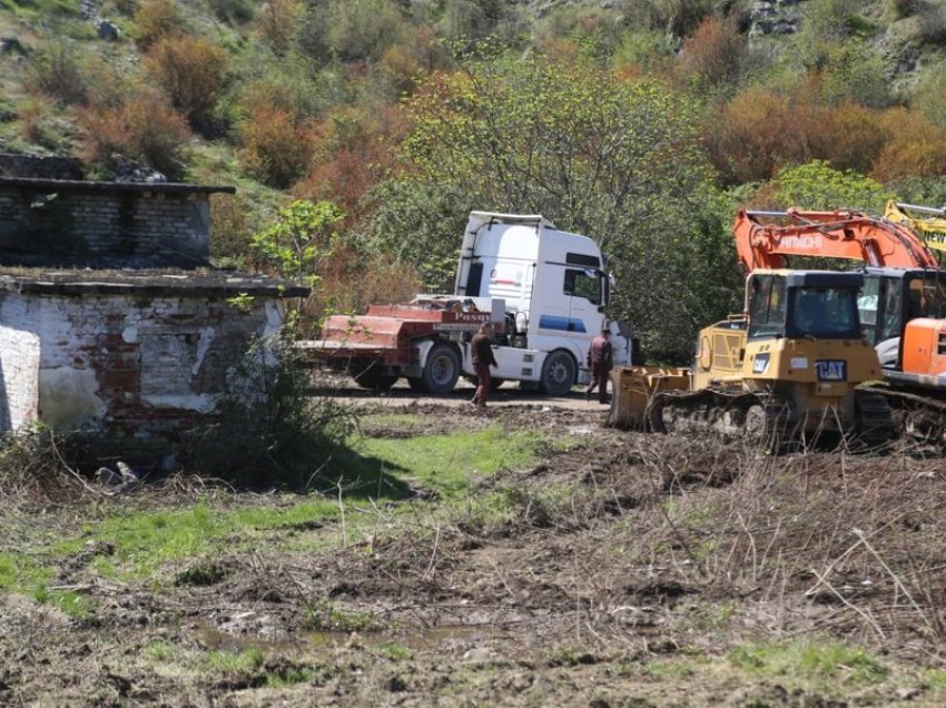 Gjadri dje një aerodrom ushtarak sekret, sot një qendër menaxhimi për emigrantët