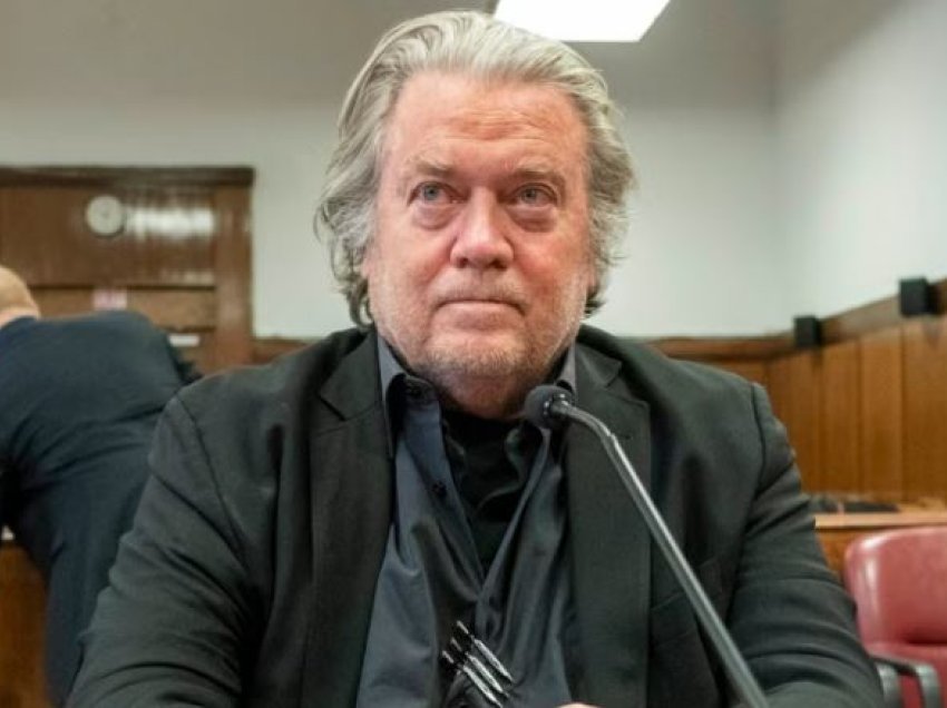 Ish këshilltari i zotit Trump, Steve Bannon kërkon shtyrjen e fillimit të dënimit me burg