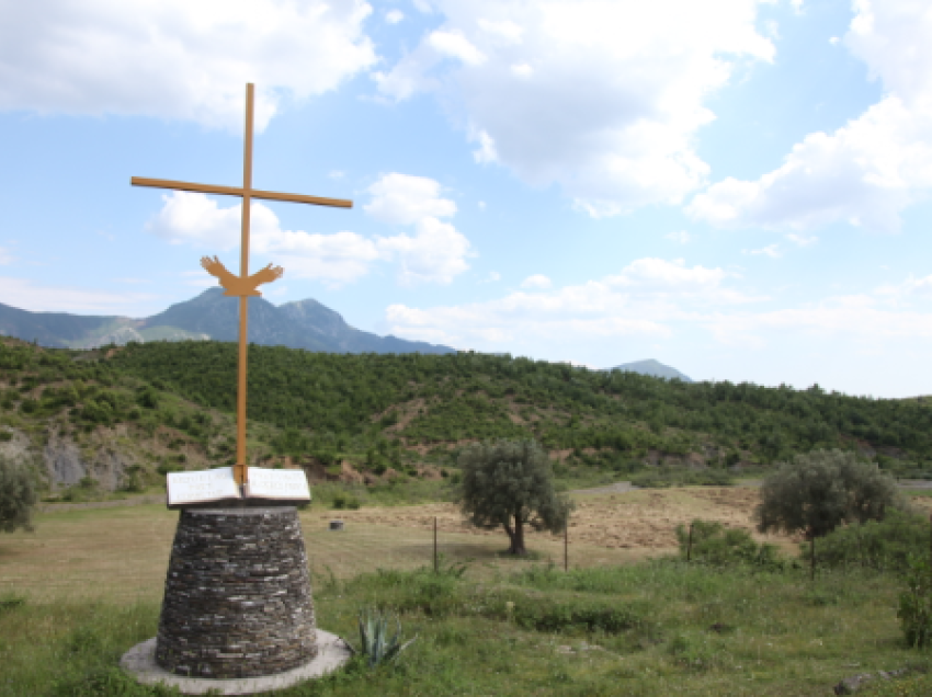 Toscana e Shqipërisë/ Lezhë, Fishta tërheq vëmendjen e shumë pushuesve