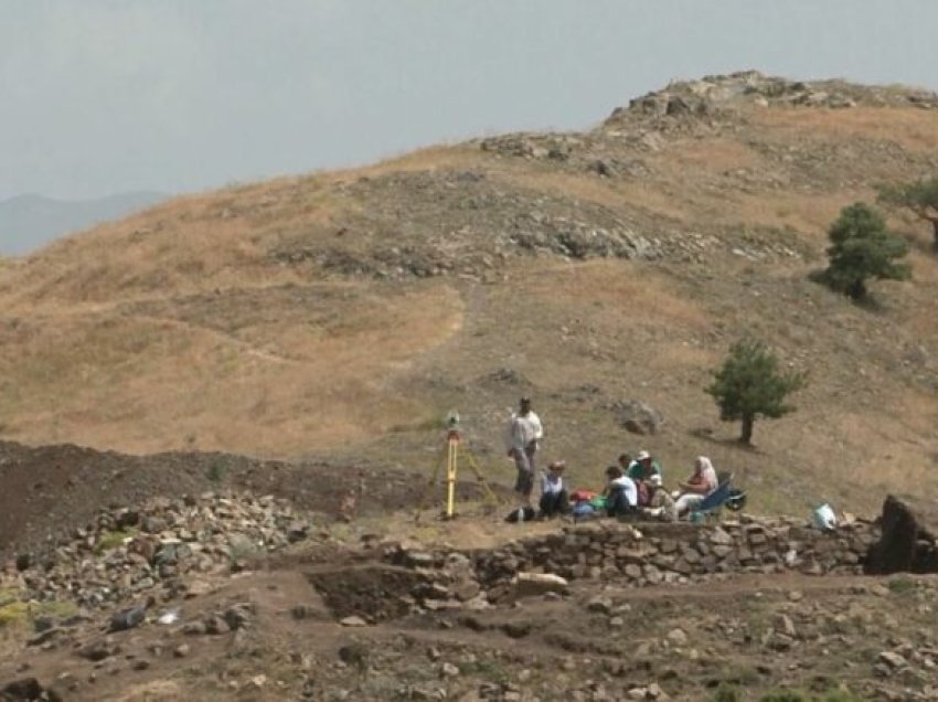 Zbulime të reja arkeologjike në Korçë, dëshmi të një vendbanimi