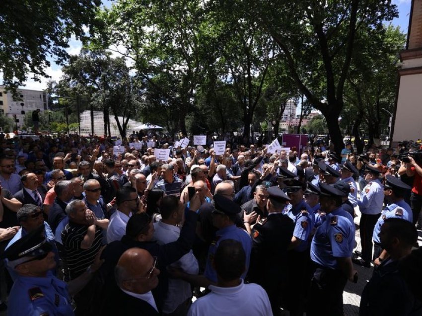 Protesta e opozitës/ Demokrati zbulon prapaskenat e bujshme: Ja çfarë kërkojmë