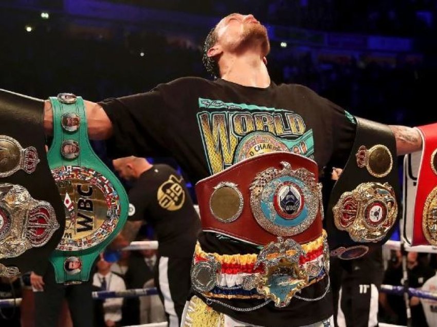 Usyk nxjerr vakant një nga titujt kampionë bote