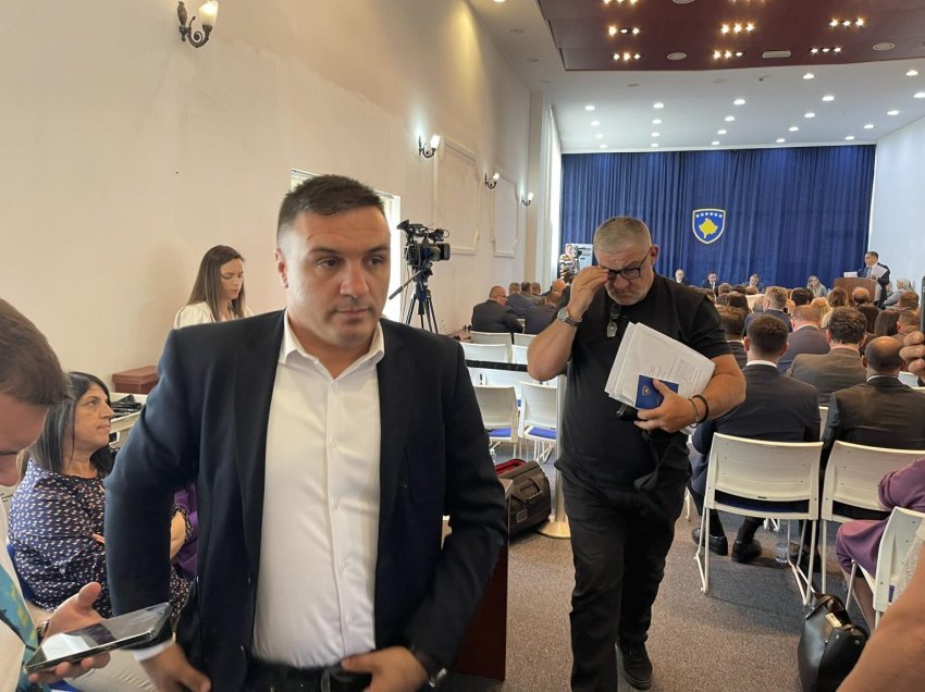 Pasi i siguruan mandatet, deputetët e Listës serbe lëshojnë seancën plenare