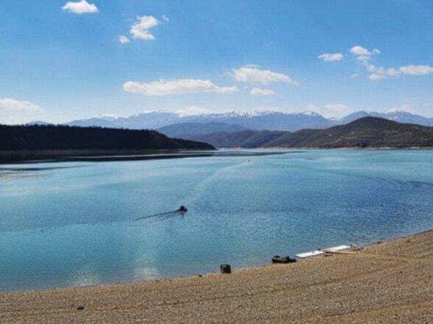 Liqeni i Dibrës me mungesë të shpëtimtarëve