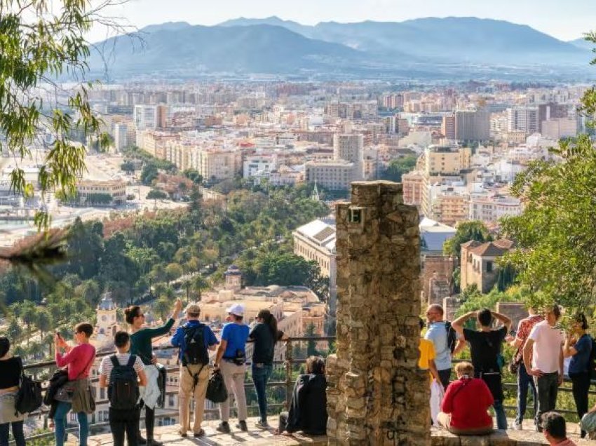 Mijëra spanjollë do të protestojnë kundër turizmit masiv