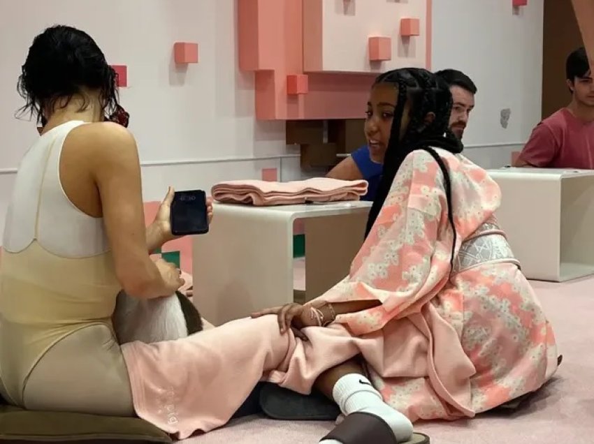 North West dhe Bianca Censori shfaqen bashkë në Tokio