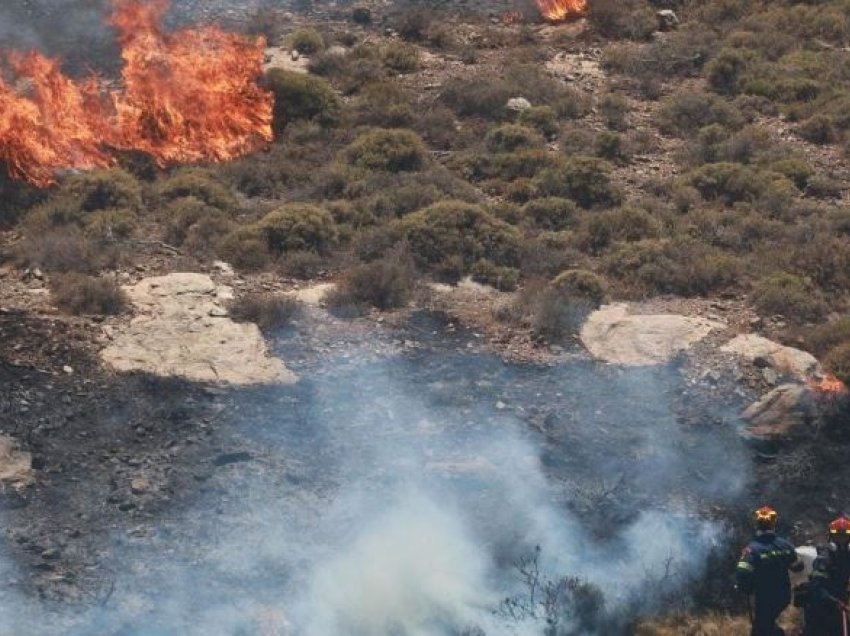 Sërish vatra të mëdha zjarri në Greqi, autoritetet në alarm