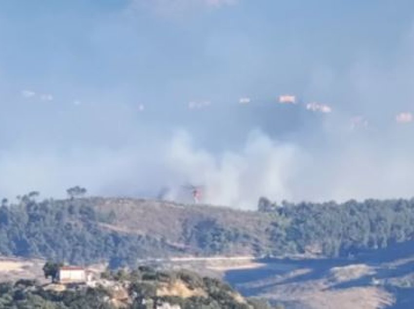 Zjarr i fuqishëm në Stamata të Greqisë, raportohet një i vdekur! Vijojnë evakuimet, rrezikohen shtëpitë