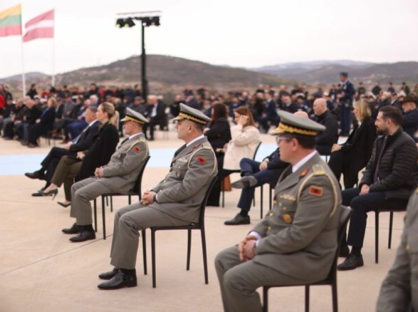 Baza e Kuçovës/ “Deputetët e opozitës i tallën, i ftuan dhe i lanë pa karrige”