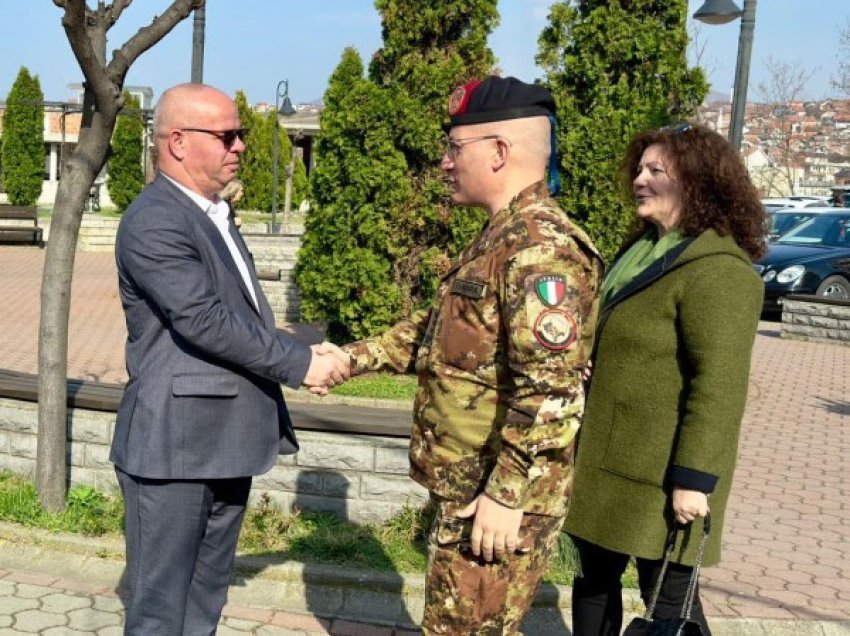 ​Smajl Latifi takoi komandantin e ri të Komandës së Rajonit Perëndim të KFOR-it