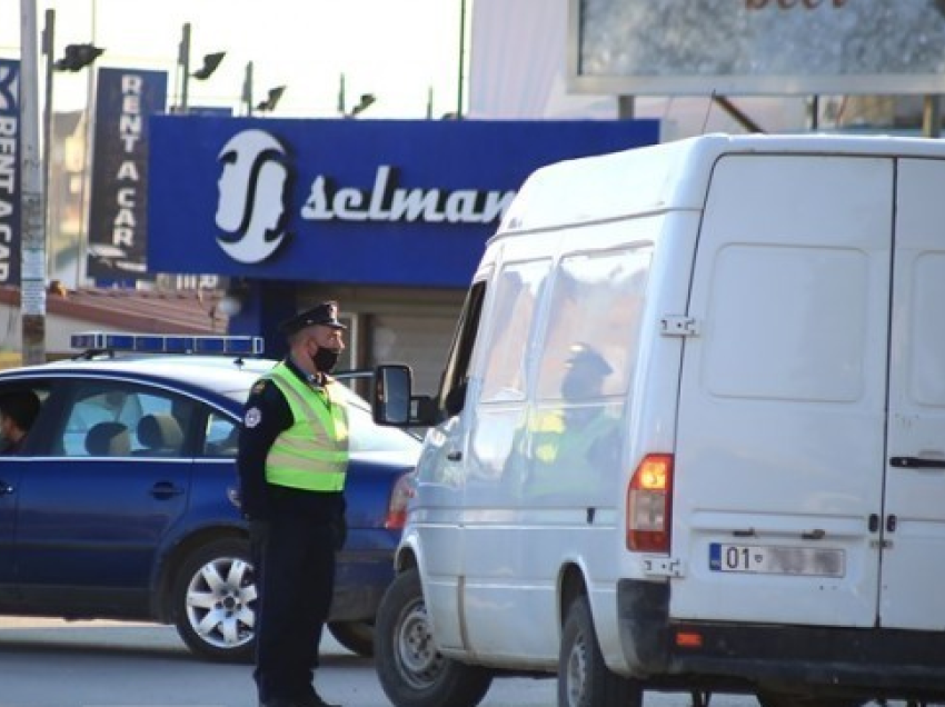 Policia shqiptoi për 24 orë, mbi një mijë e 900 gjoba në trafik