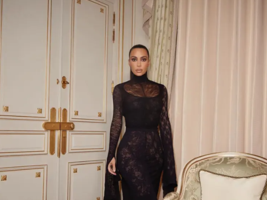 “Nuk duket ashtu”, Kim Kardashian kritikohet nga fansat për përdorimin e photoshop-it në imazhet e reja