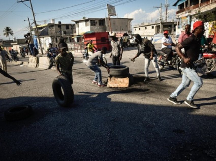 ​SHBA evakuon stafin nga ambasada në Haiti