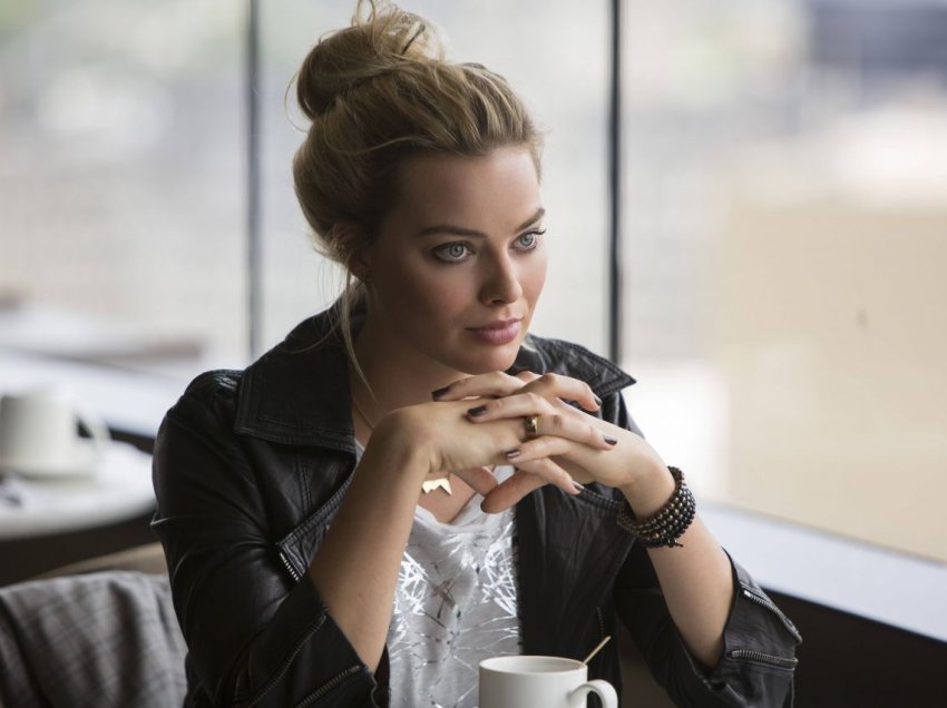 Të gjitha barbitë e pinë atë çaj! Ja pse Margot Robbie ka një ten perfekt