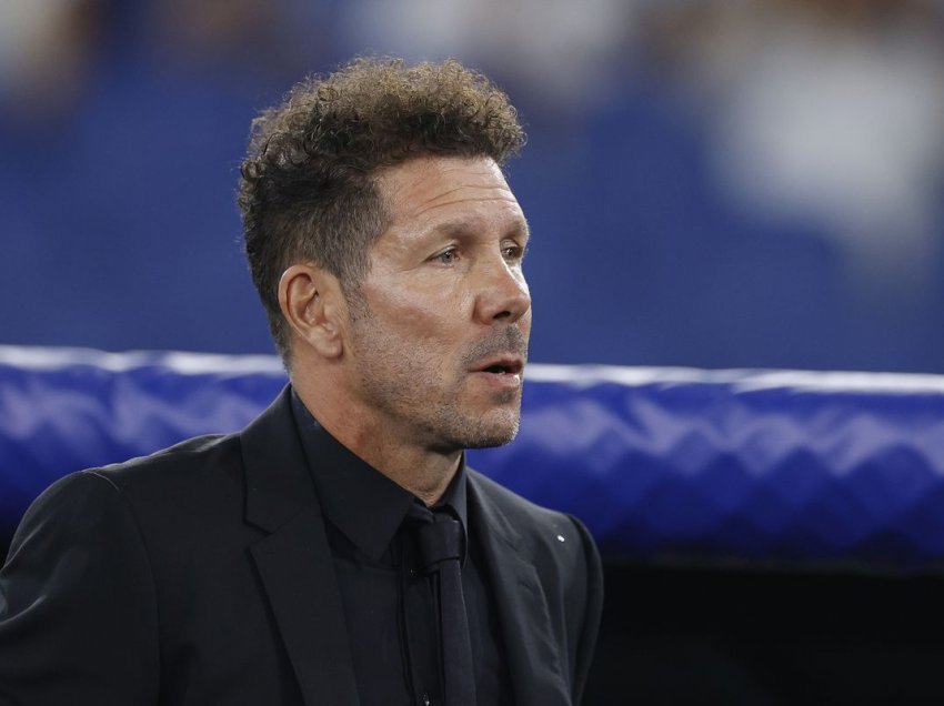 Simeone lartëson Interin