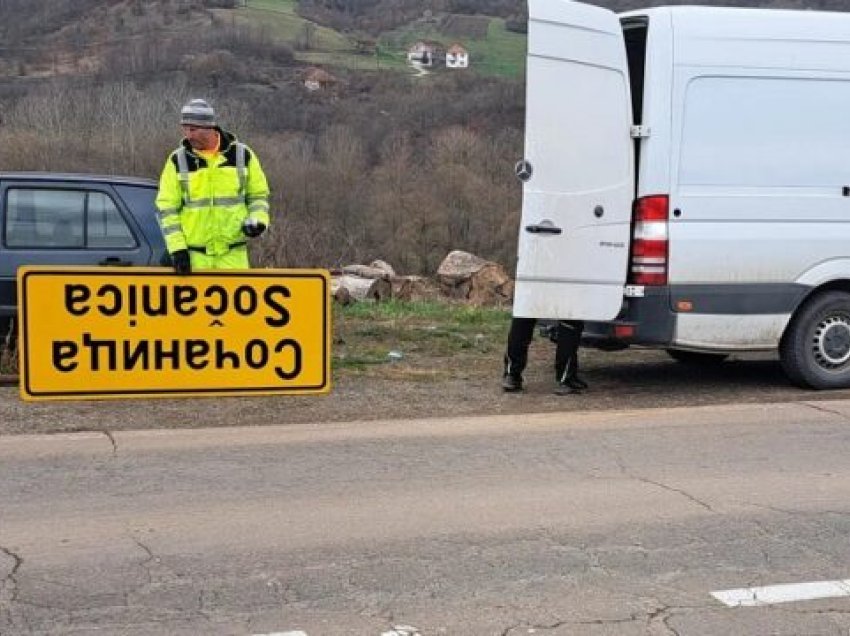 Hiqen tabelat që tregojnë vendbanimet në çirilicë në veri, zëvendësohen me ato shqip-serbisht