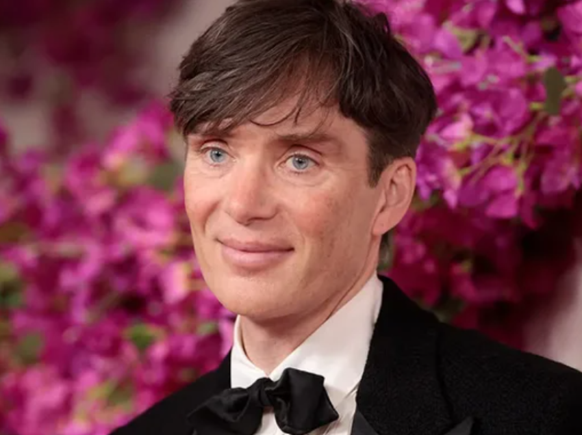 Aktori i njohur Cillian Murphy imazhi i ri Versaces