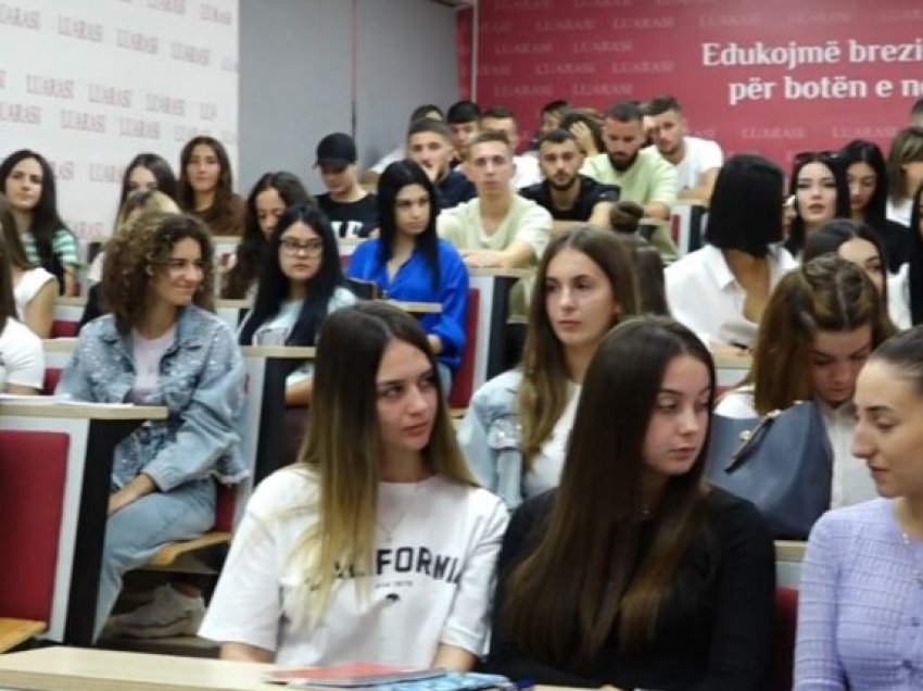 ‘JO Korrupsionit, PO Demokracisë’, Studentët e drejtësisë të Universitetit “Luarasi” triumfojnë në konkursin kombëtar