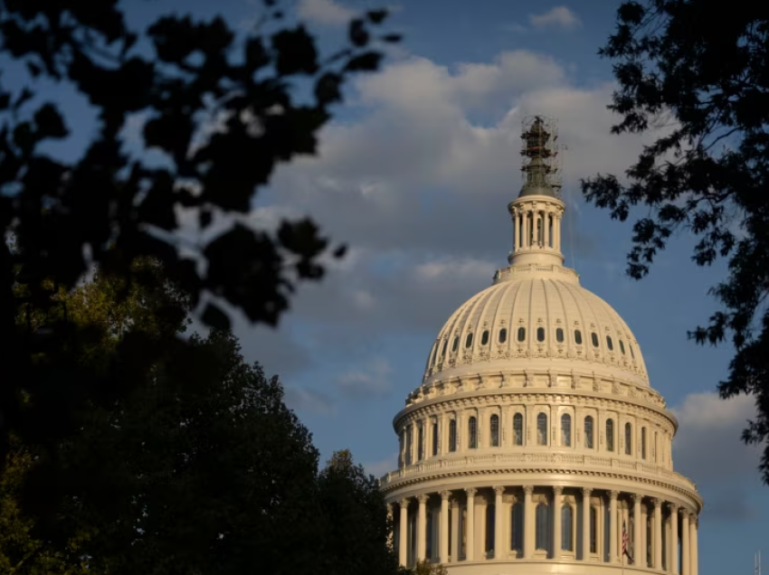 Senati shmang sërish mbylljen e Qeverisë amerikane