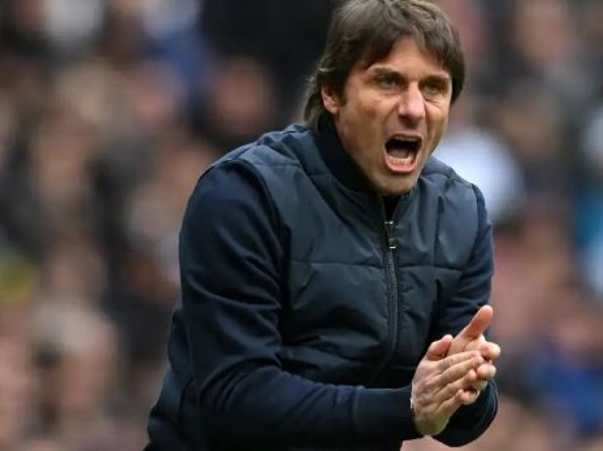 Conte, i vetëofrohet Chelseat