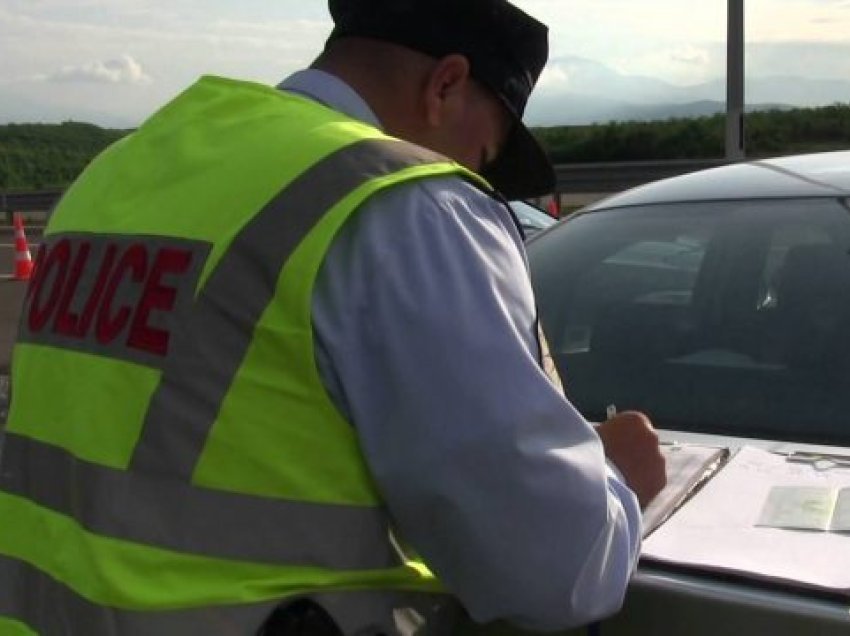 Mbi 1 mijë e 800 gjoba trafiku në 24 orët e fundit 