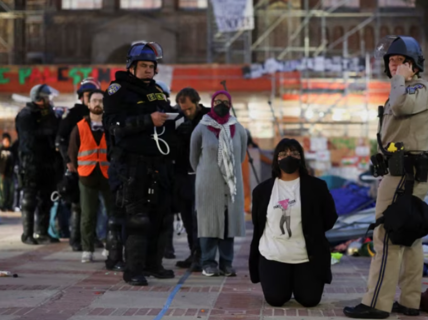 Policia ndërhyn për të shpërndarë protestuesit pro palestinezë në Universitetin e Kalifornisë