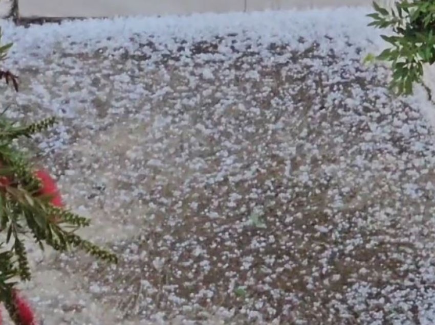 Reshje shiu dhe breshëri në Elbasan, vështirësohet qarkullimi në disa akse rrugore