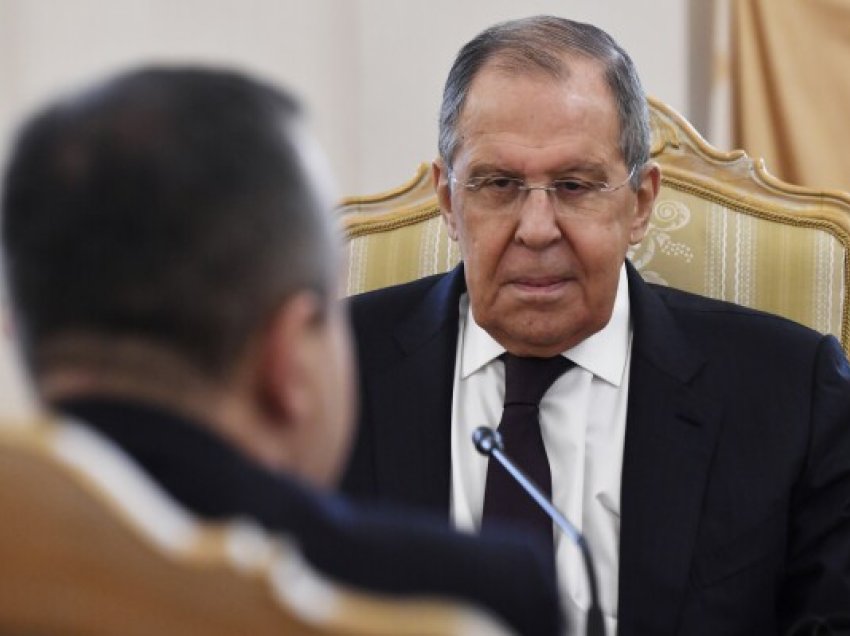 Lavrov në telefon me Bërnabiqin, Daçiqin e Gjuriqin, zbulohet çka biseduan për Kosovën