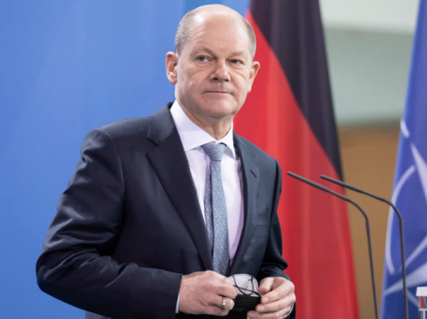 Biseda telefonike/ Mësohet kërkesa e Olaf Scholz për Vuçiqin