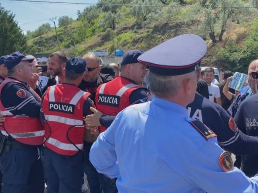 Fermerët e Lushnjës, Beratit dhe Fierit në protestë, ankohen për çmimet