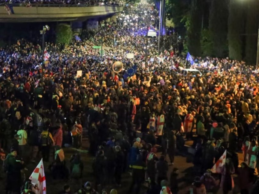 Vazhdojnë protestat në Gjeorgji kundër Ligjit për “agjentët e huaj”