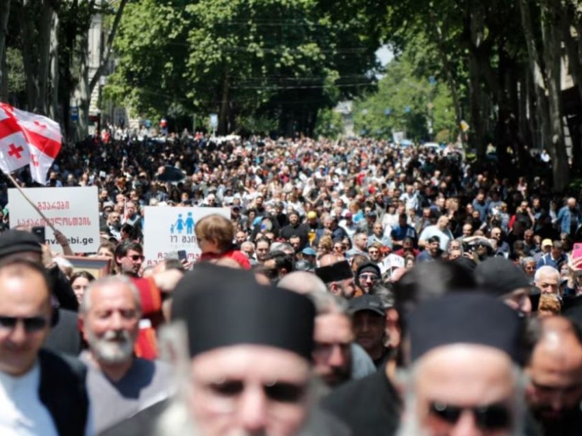 Në Tbilisi organizohet marsh në mbështetje të Qeverisë