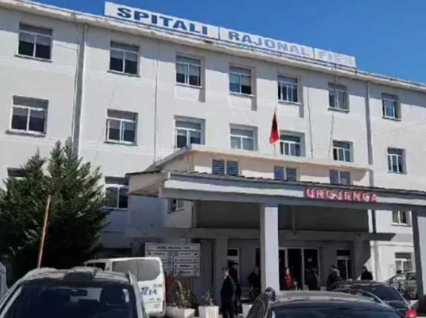 Konsumoi mbidozë ilaçesh, përfundon në spital 46-vjeçarja në Fier