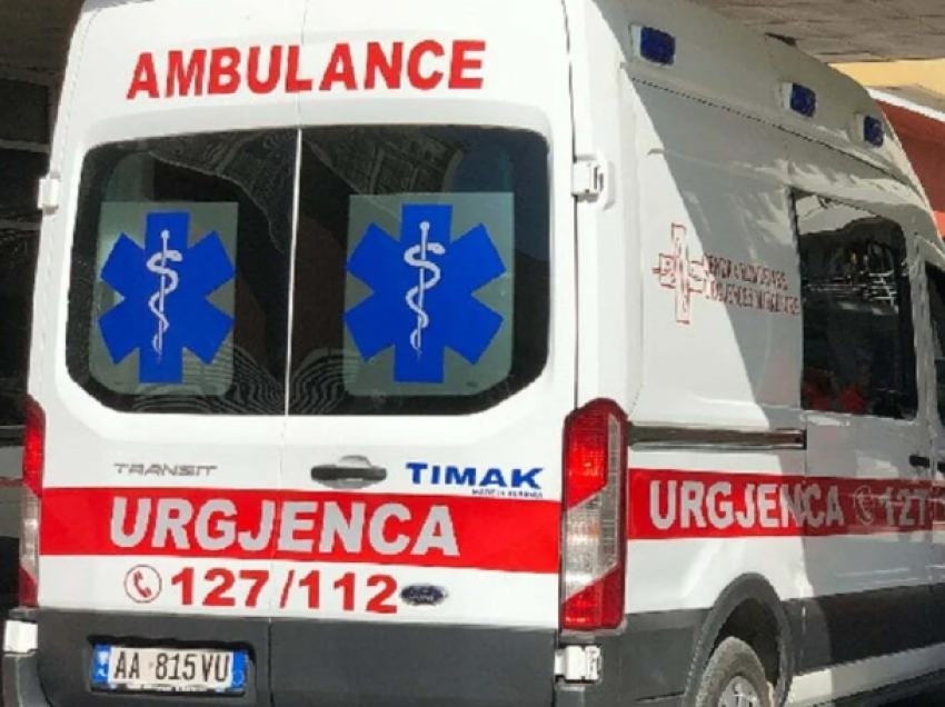 Aksident në Tiranë, 41-vjeçari përplas të riun me motomjet! Përfundon në spital