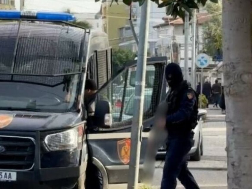 SPAK lëshoi 50 urdhërarreste, si i shpëtuan operacionit të RENEA-s “kokat” e krimit. Sky ECC zbardh vrasjet e bujshme! Detajet si u eliminuan njerëzit e Vis Martinajt