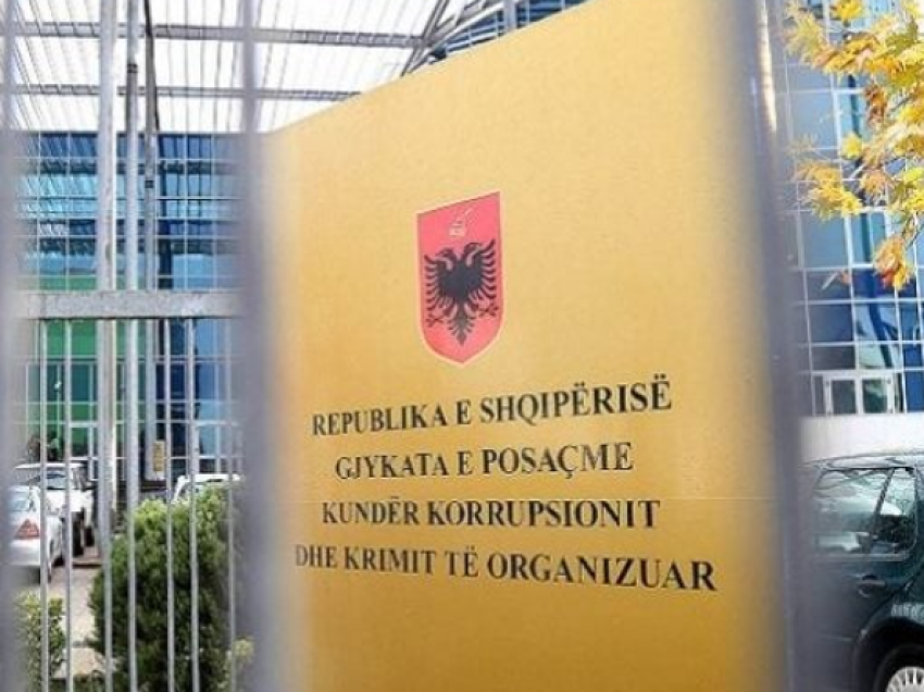 Megaoperacioni i SPAK/ Gjykata lë në burg katër prej të arrestuarve, shtyhet seanca e Emiljano Shullazit