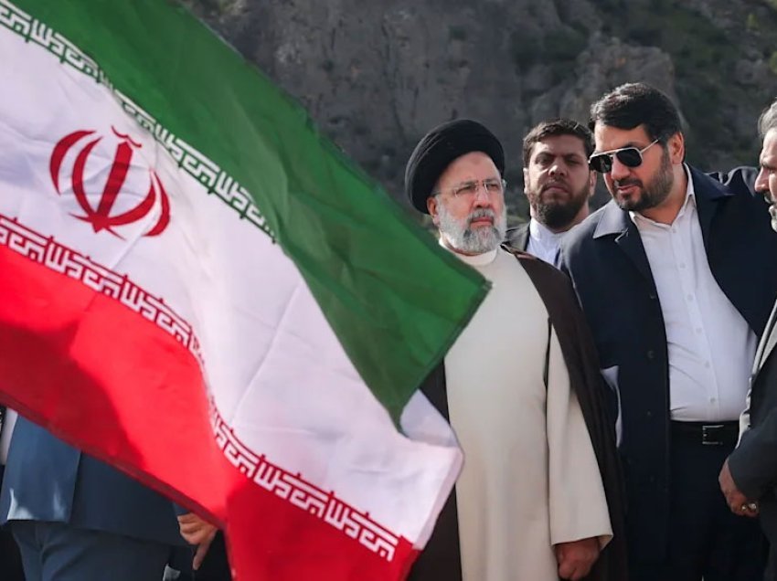 Presidenti i Iranit Raisi vdiq - Bild thotë: “Ai ishte ‘kasapi i Teheranit’”