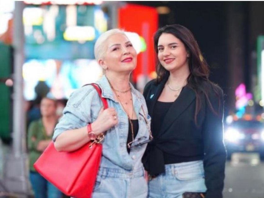 Mihrija e Tringa bëhen të parat re e vjehërr që e pushtojnë Time Square