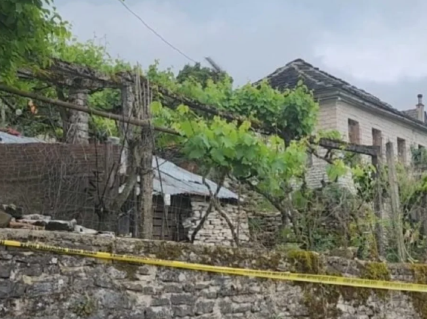 Gjendet pa jetë motra e çiftit të vrarë në Dropull, 90-vjeçarja u rrëzua nga shkalla kur po lante serën