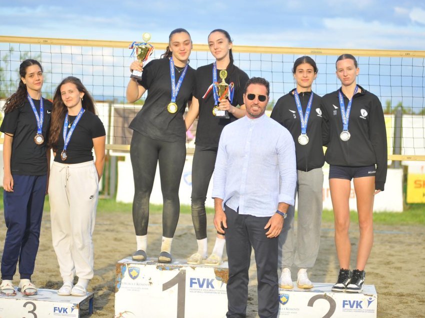 Cilët janë të parët në beachvolley?