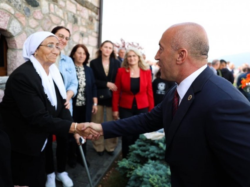 Haradinaj përkujton luftëtarët e Dukagjinit: U rritën nën frymën patriotike