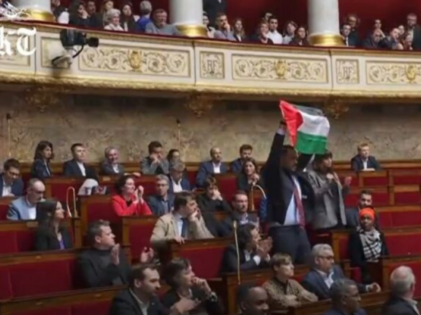 Pezullohet 15 ditë deputeti francez që ngriti flamurin palestinez në sallën e parlamentit