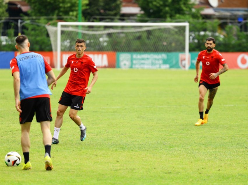 Kuqezinjtë mbyllin përgatitjet në Tiranë