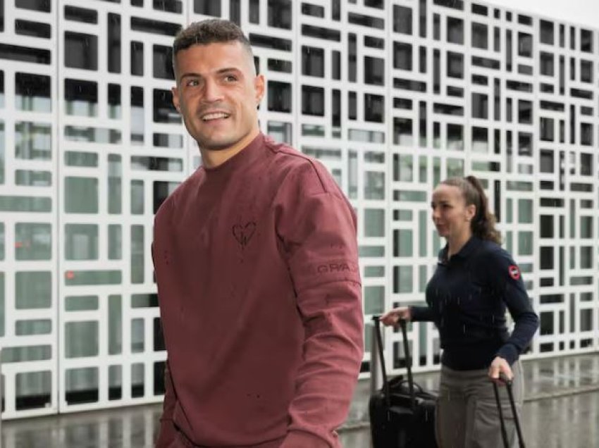 Granit Xhaka zbarkon në Zvicër