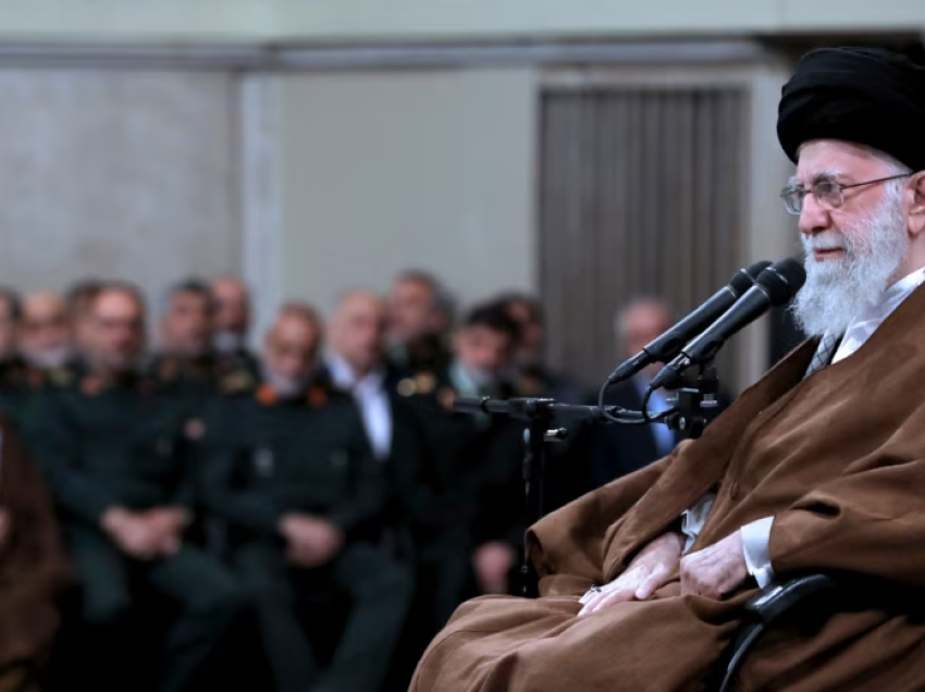 Khamenei zotohet se do të ketë përgjigje për sulmet ndaj Iranit dhe aleatëve