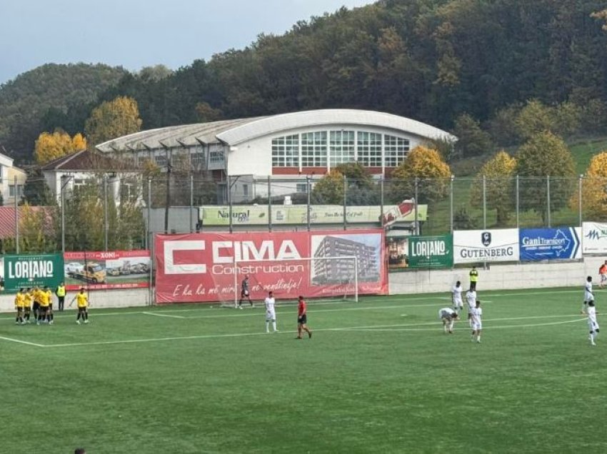 Dy gola në Therandë, 0:0 në Prishtinë në 45 minutat e parë