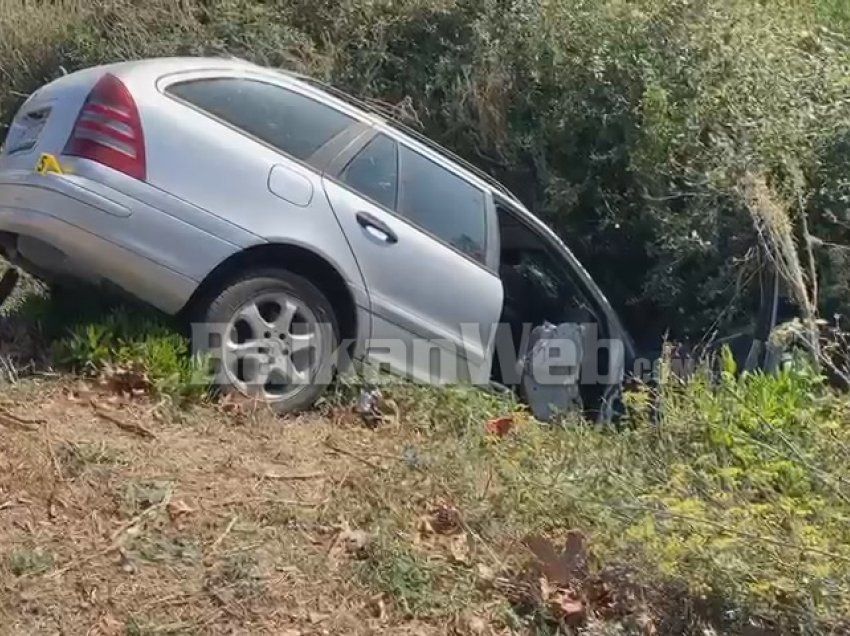 Aksident në aksin rrugor Levan-Tepelenë, makina del nga rruga, plagoset efektivi i policisë