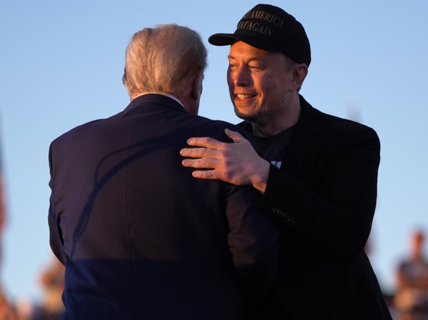 Trump lavdëron Elon Musk, thotë se një yll ka lindur